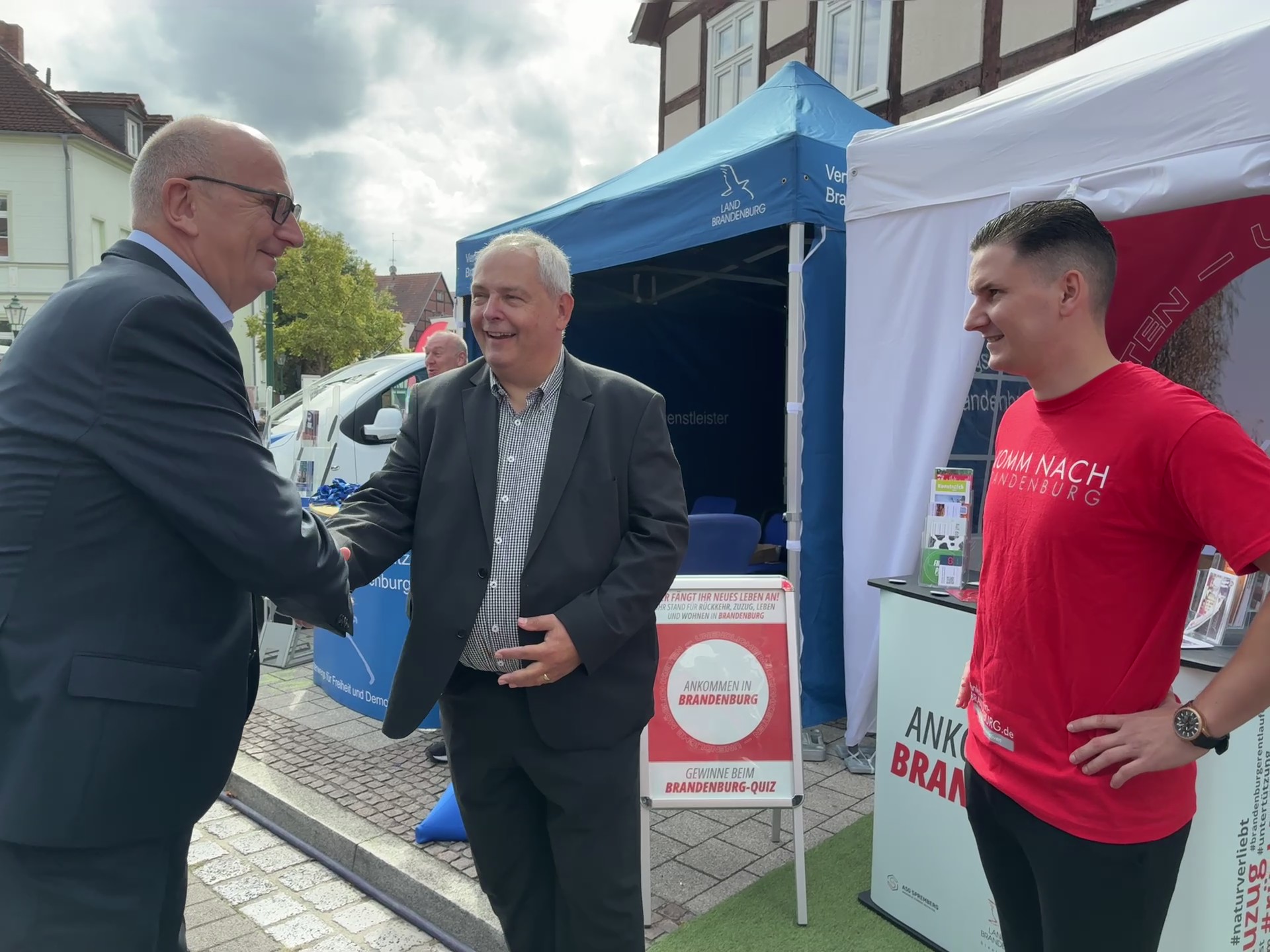 Landesnetzwerk lockt viele Besucher an – Ministerpräsident schaut auch vorbei