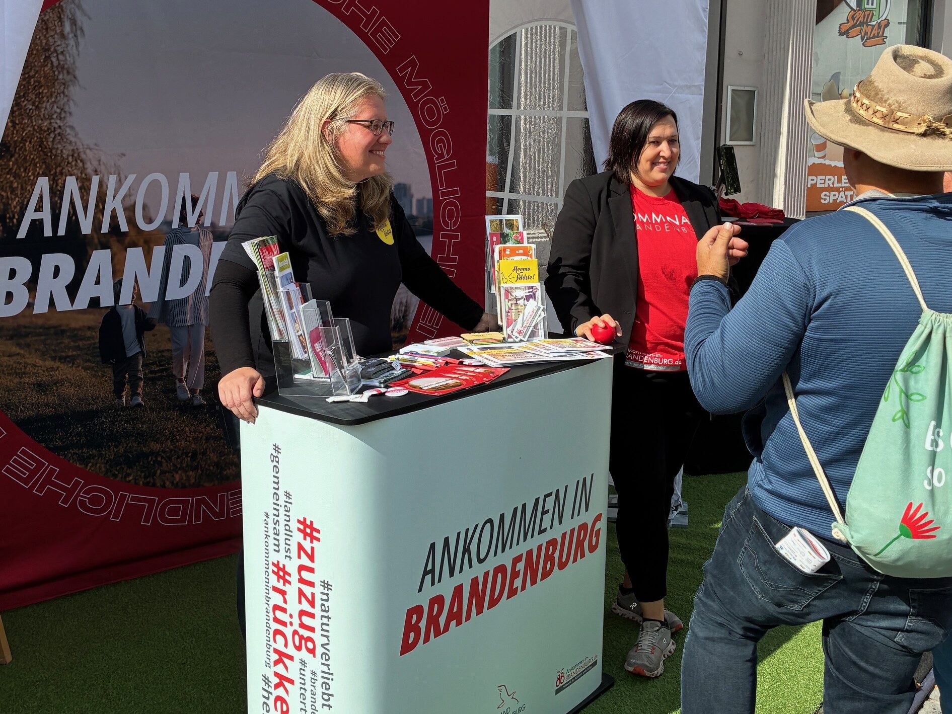 "Ankommen in Brandenburg"-Team berät Zuzugswillige nach Brandenburg